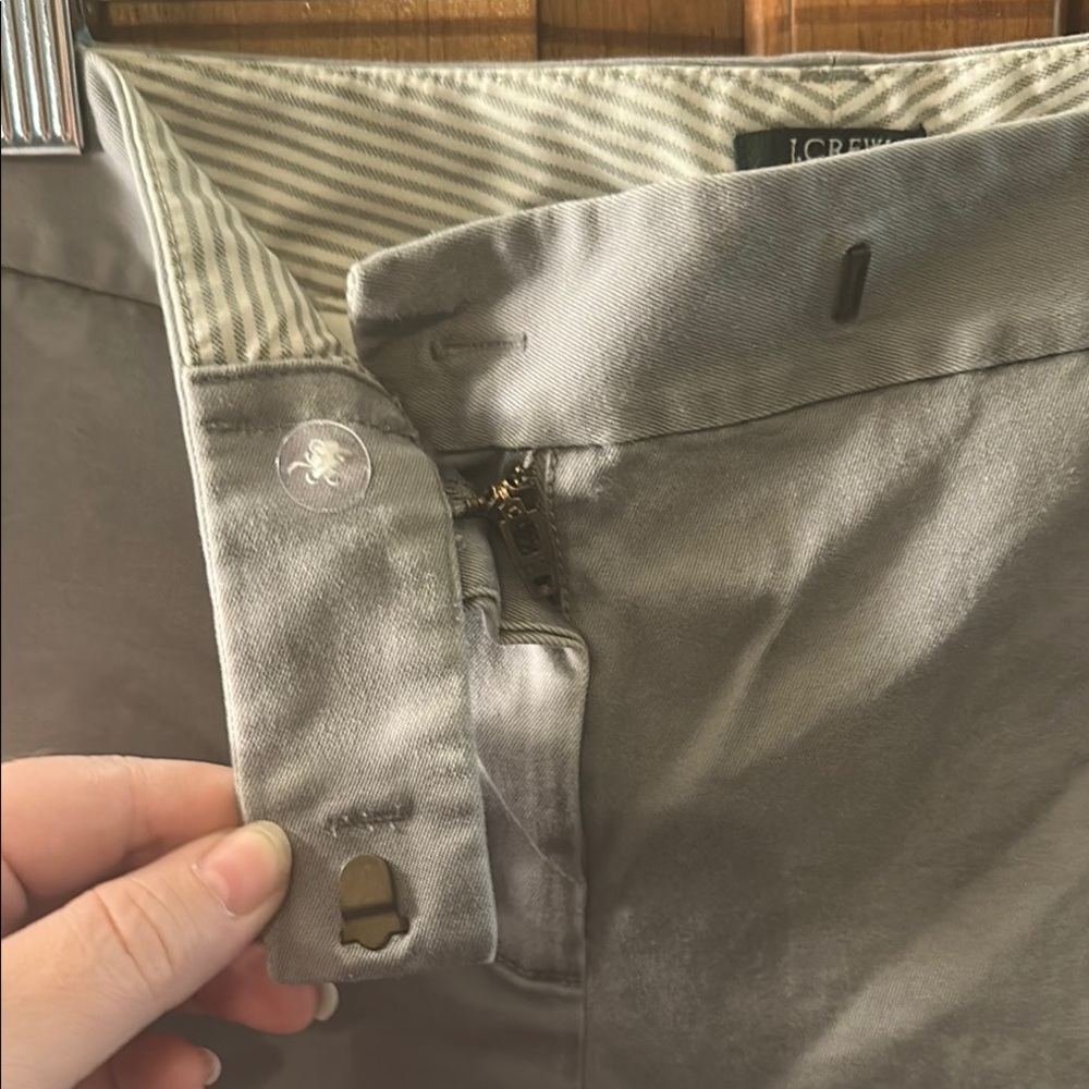 NWOT Classic Gray Women's Shorts - Picture 6 of 6